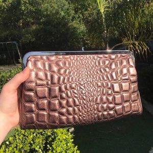 Hobo Large Lauren Clutch